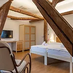 Zamek Hotel 3*