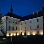 Zamek 3*