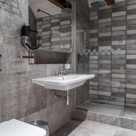 Zamek Hotel 3*
