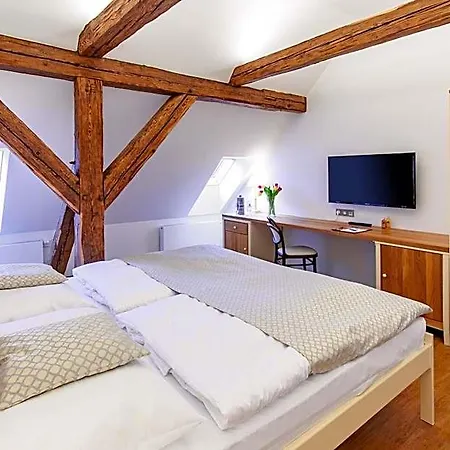 Zamek 3*