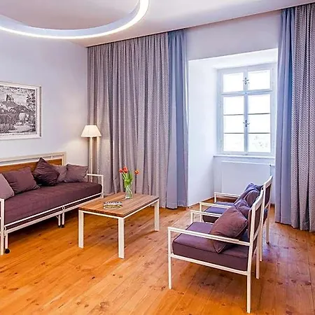 Zamek 3* Svijany