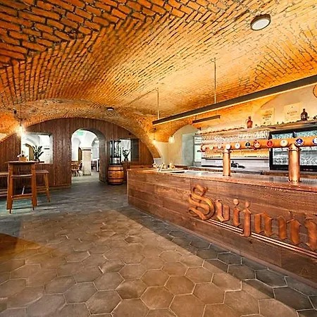 Zamek 3* Svijany